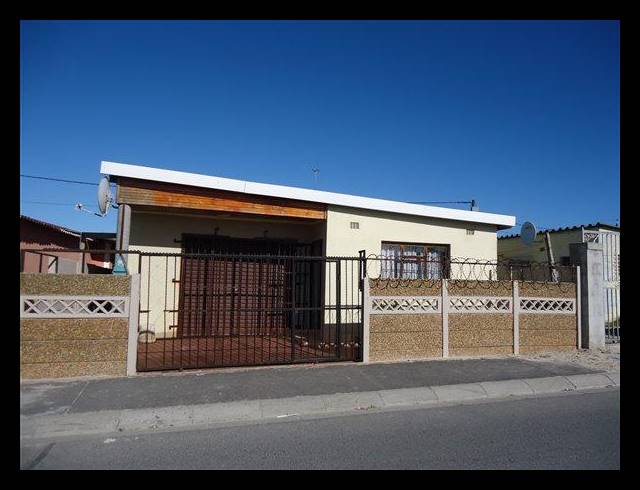 3 BEDROOM HOUSE FOR SALE IN SABATA DALINDYEBO SQUARE